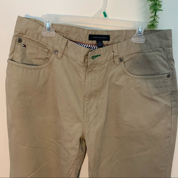 Tommy Hilfiger Men Timeless Khaki Straight Leg Chinos Fit Pants Size 34 - Picture 4 of 12